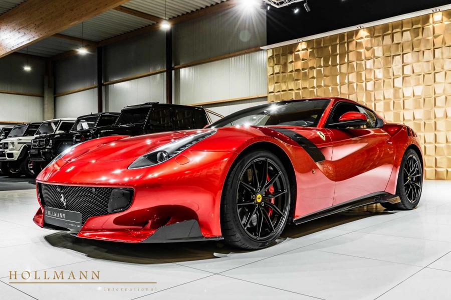  Ferrari F12tdf 2015 года  (фото 12 из 28)